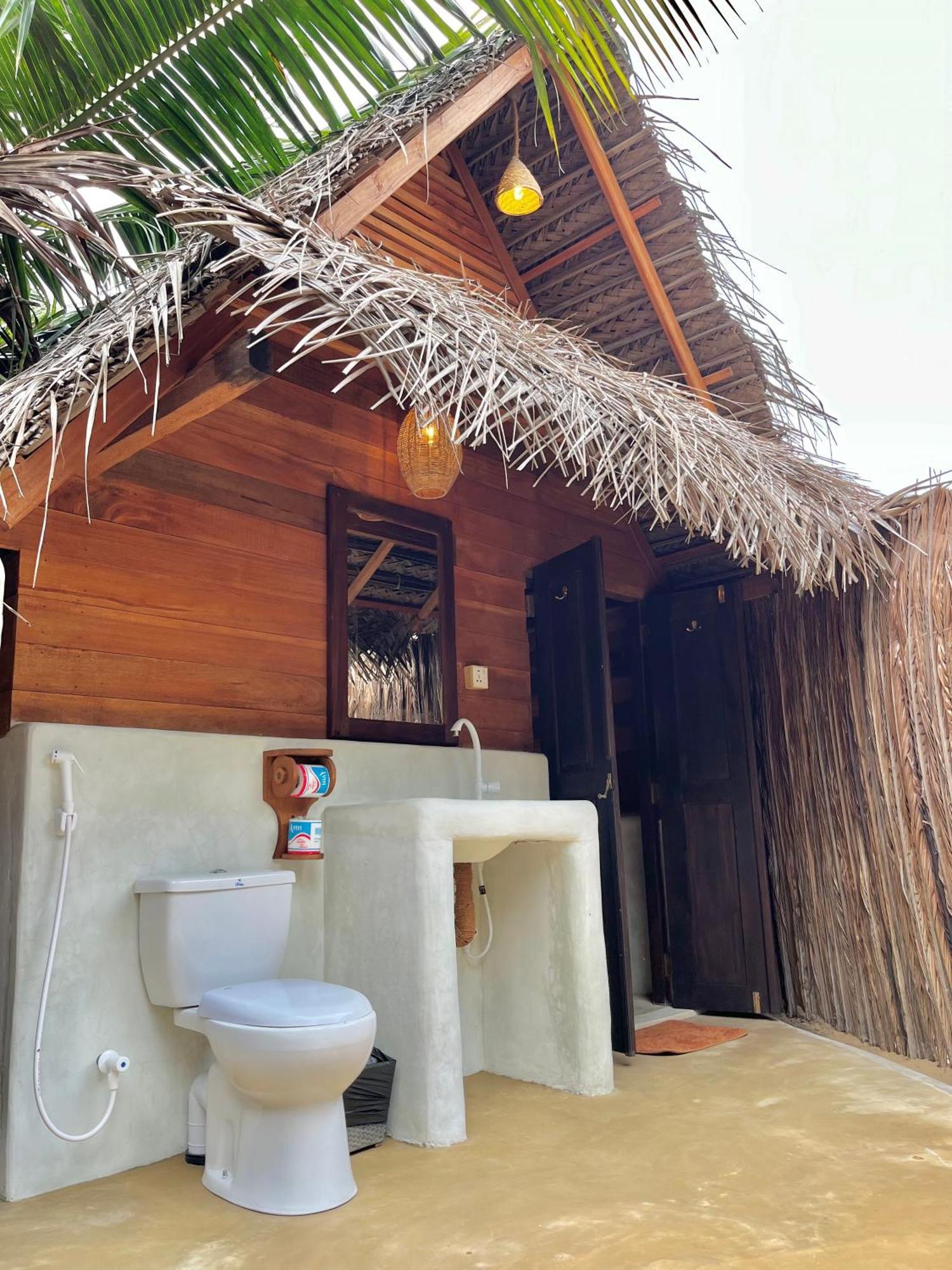 Windy Waves Kite Beach & Nature Resort Kalpitiya Exterior foto