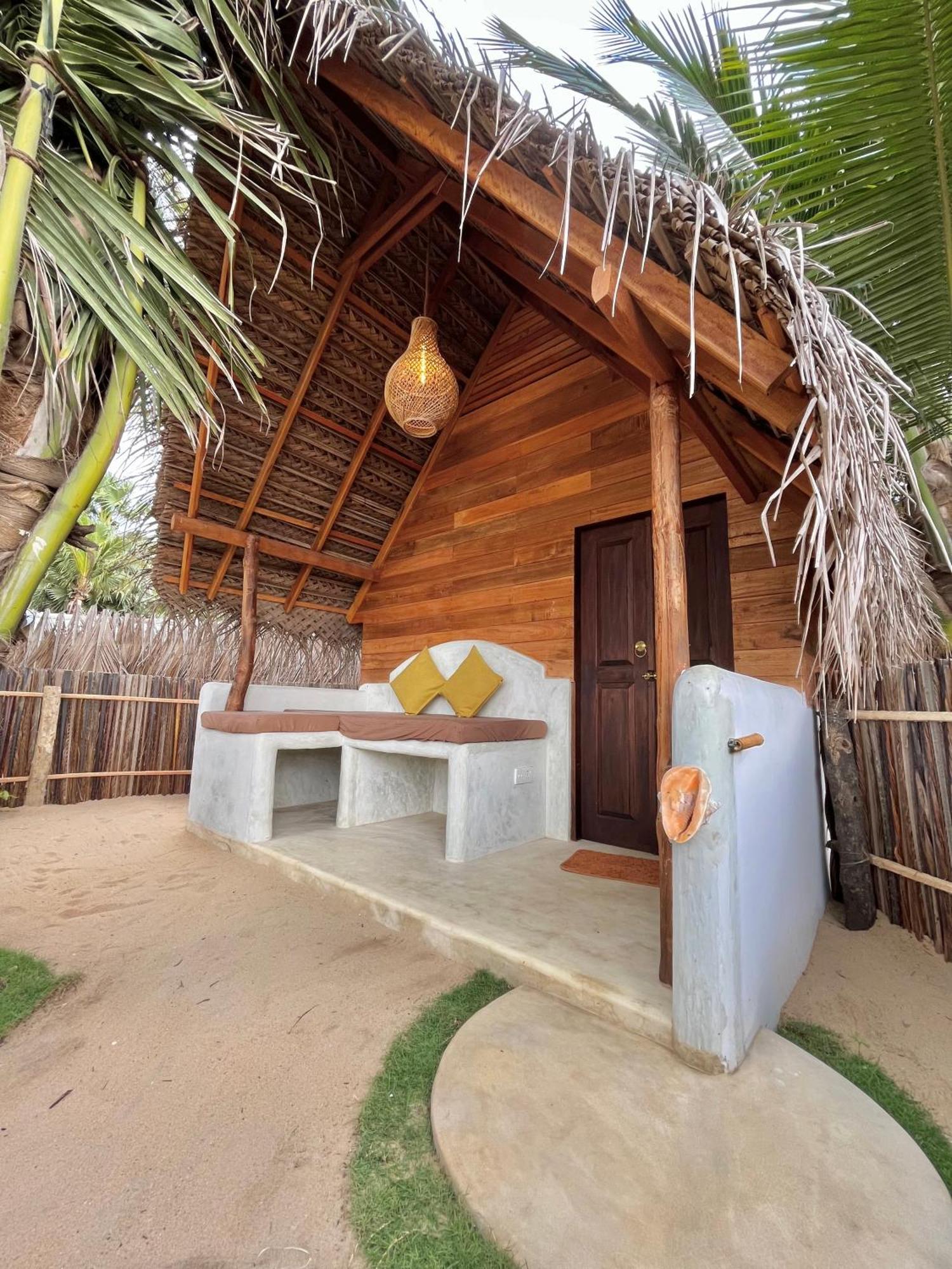 Windy Waves Kite Beach & Nature Resort Kalpitiya Exterior foto